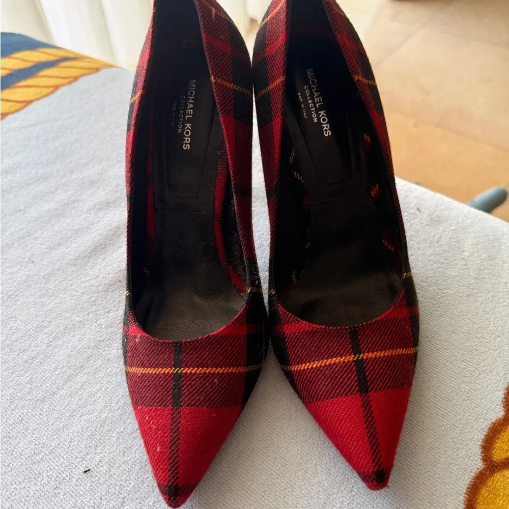 Michael Kors Collection Tartan Red Heels - Picture 2 of 3